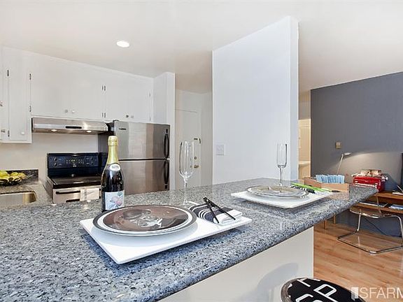 3rd image of 1817 California St APT 210