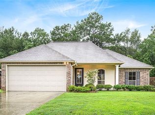 373 Coconut Palm Dr, Madisonville, LA 70447