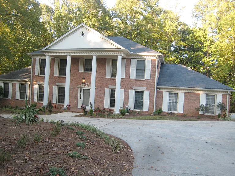 545 Coldstream Ct — Photo 3