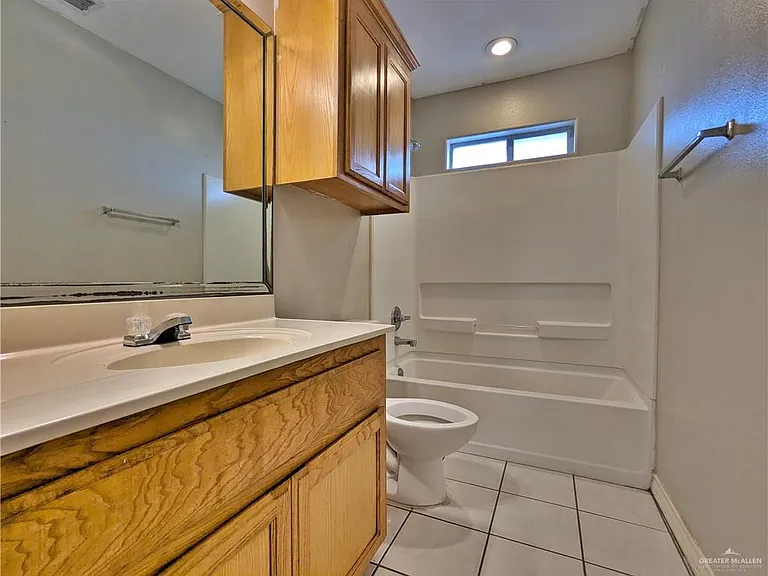 3900 Park Place Ave #2 — Photo 10
