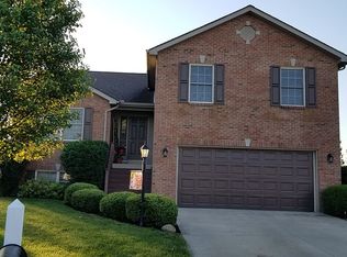 1189 Pond View Dr, Troy, OH