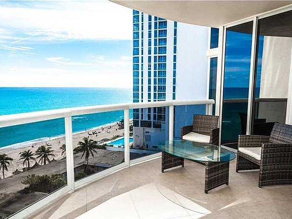 3rd image of 17555 Collins Ave APT 2022