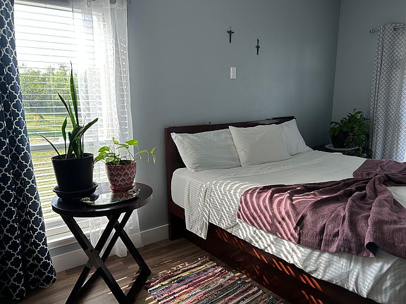 3rd image of 600 Highland Ranch Way