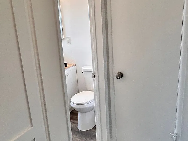 320 Western Ave — Photo 5