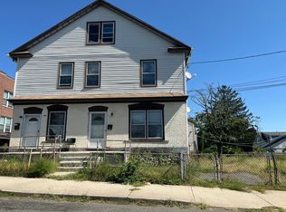 34-36 Omega Ave, Bridgeport, CT 06606