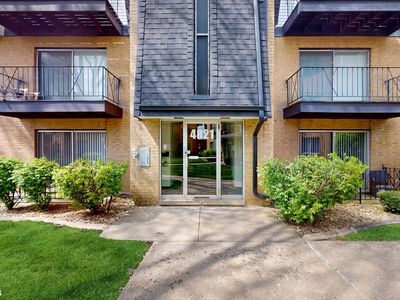 4821 W 109th St APT 202, Oak Lawn, IL, 60453