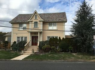 870 Knota Rd, Woodmere, NY 11598