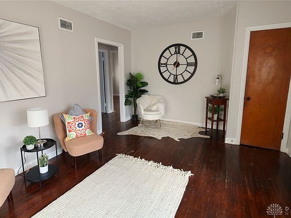 3rd image of 848 Westwood Ave