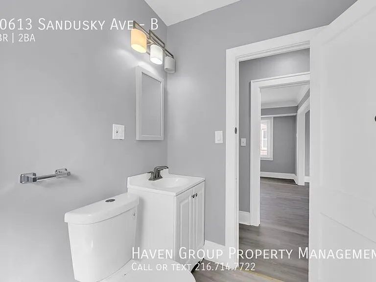 10613 Sandusky Ave #B — Photo 22