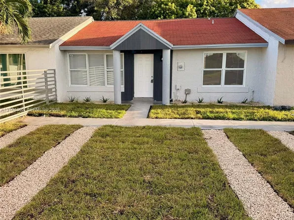 3954 NW 182nd Ln, Miami Gardens, FL 33055