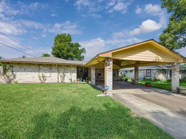 8403 Meadowshire St, Houston, TX 77037