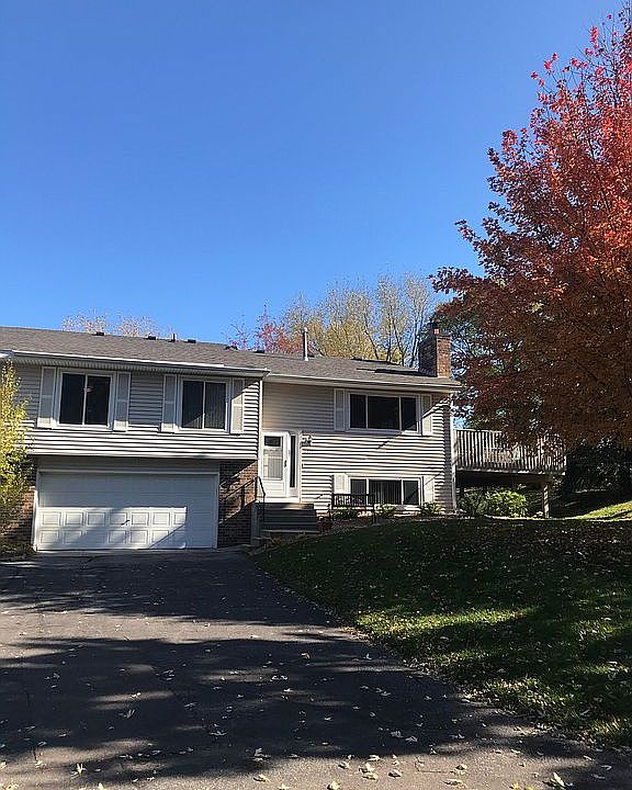 Front view of home
