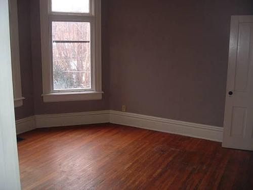 4th image of 617-619 Oakwood Ave