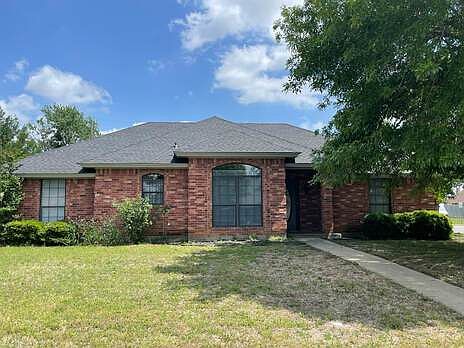 1st image of 688 Bluebonnet St