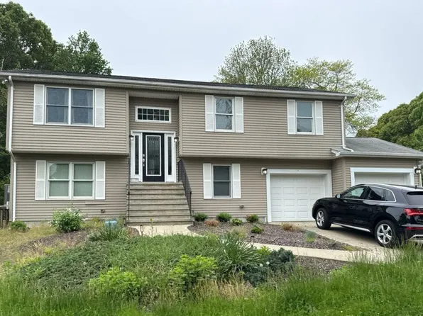 174 Economy Ave, Warwick, RI 02889