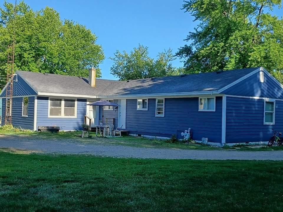 2nd image of 4 N 4250th Rd #4