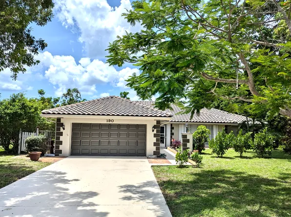 190 Big Springs Dr, Naples, FL 34113