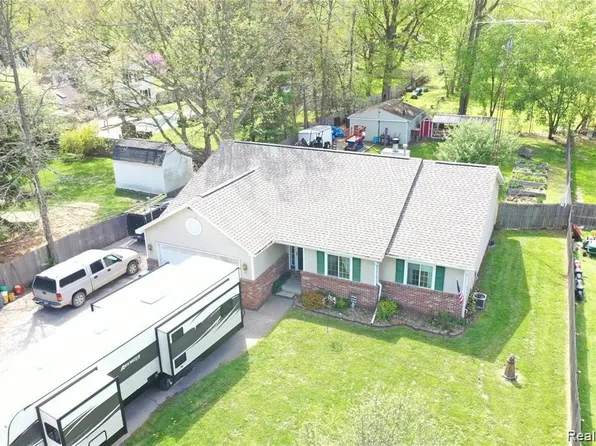 6122 Bedford Ave, Flint, MI 48507