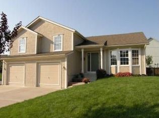 805 NE 102nd St, Kansas City, MO 64155