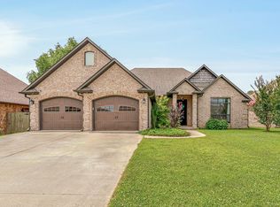 1208 Garrison Ln, Paragould, AR 72450
