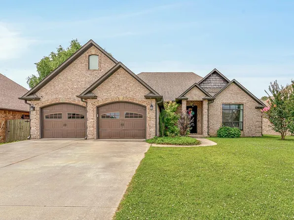 1208 Garrison Ln, Paragould, AR 72450