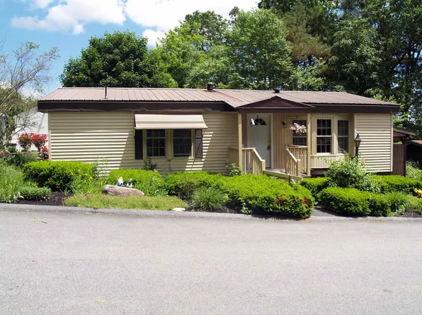 12 Mathew Circle, Goffstown, NH 03045