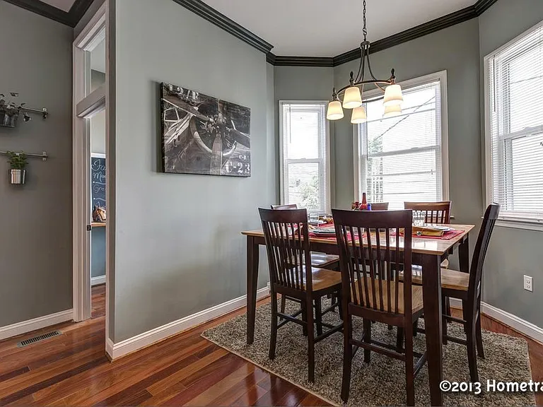 Dining nook