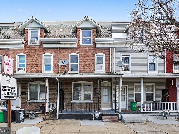 2nd image of 225 W Lancaster Ave