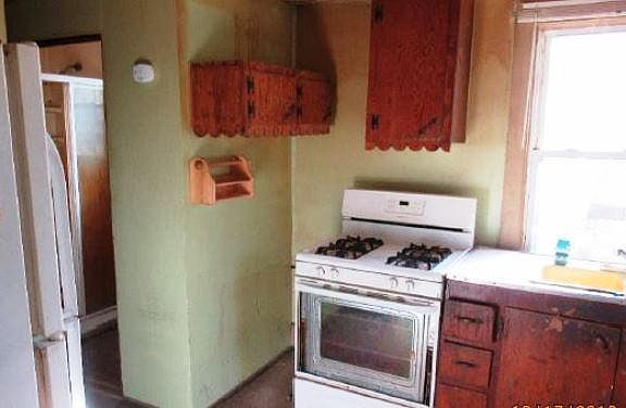3rd image of 409 W North Water St