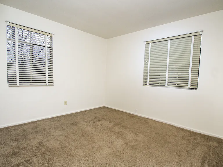 Clifton Woods Apartments — Photo 78