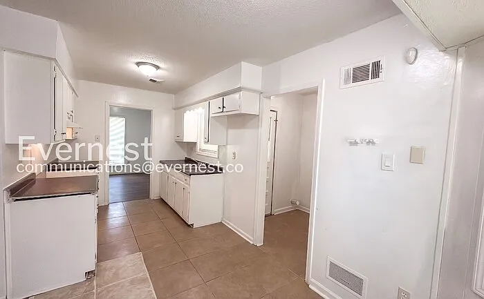 3409 Clearbrook St — Photo 6