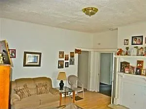 143 Laurel Ave SW photo 1
