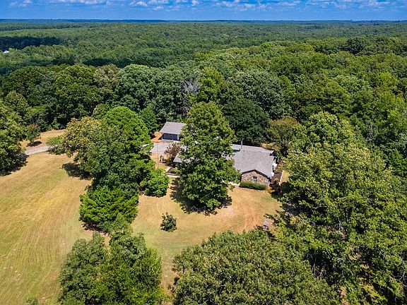 4th image of 8222 Ridge Rd