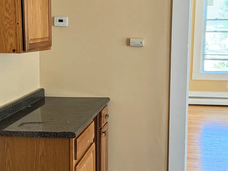 957 Warren Ave #2 — Photo 2