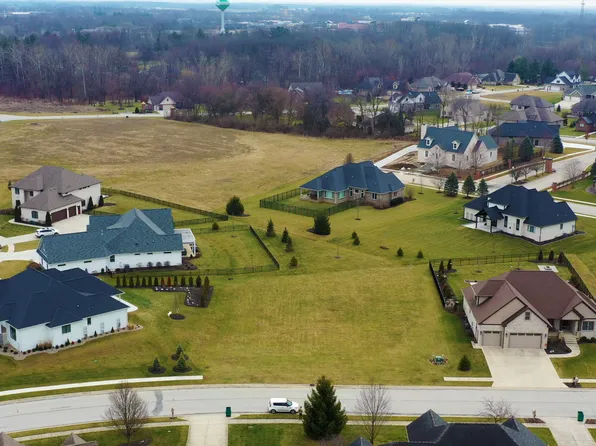 1327 Greenstone Dr, Danville, IN 46122