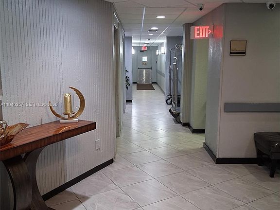 5th image of 1400 Saint Charles Pl APT 524