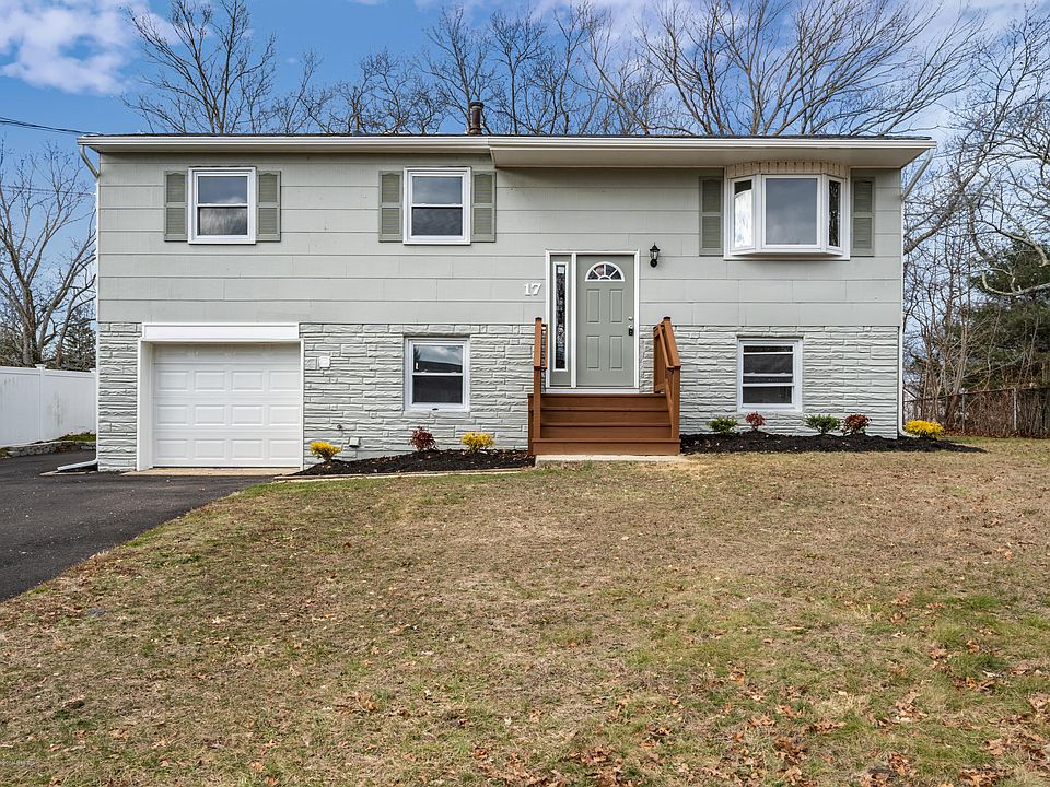 1st image of 17 Cedar Hill Ln