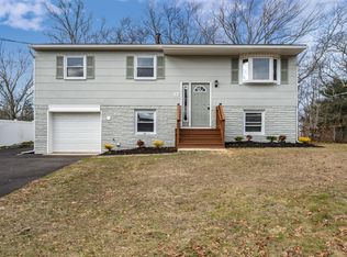 17 Cedar Hill Ln, Toms River, NJ