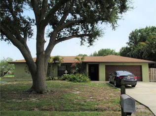 2132 SE Flanders Rd, Port Saint Lucie, FL 34952