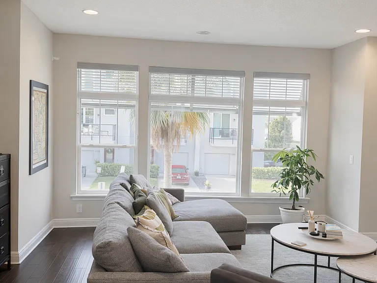 3229 W Horatio St — Photo 5