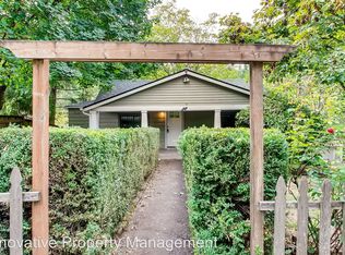 9601 SW 42nd Ave, Portland, OR 97219