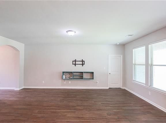 3rd image of 47722 Cathy Ln