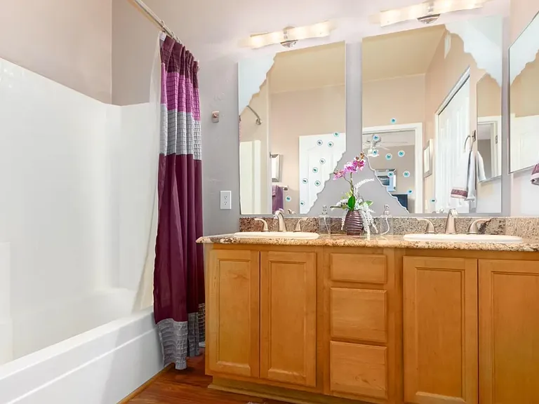 630 E Harvill Dr #206 — Photo 5