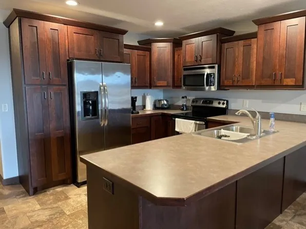 7566 S Grand Arbor Pl, Sioux Falls, SD 57108