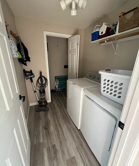877 Pacific Dr — Photo 7