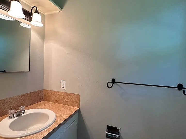 8142 Tina Dr — Photo 23