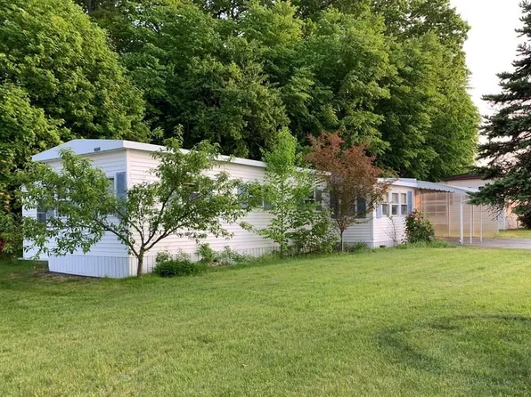 30 Rebecca Ave, Hudson, MA 01749