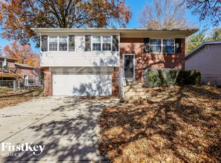 105 Roland Ave, Ballwin, MO 63021