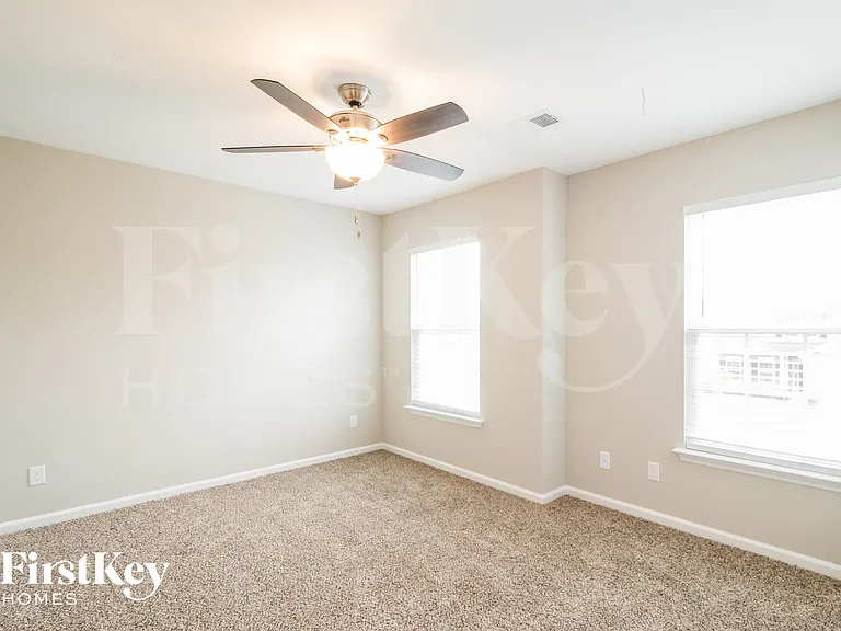 161 Vango Dr — Photo 12