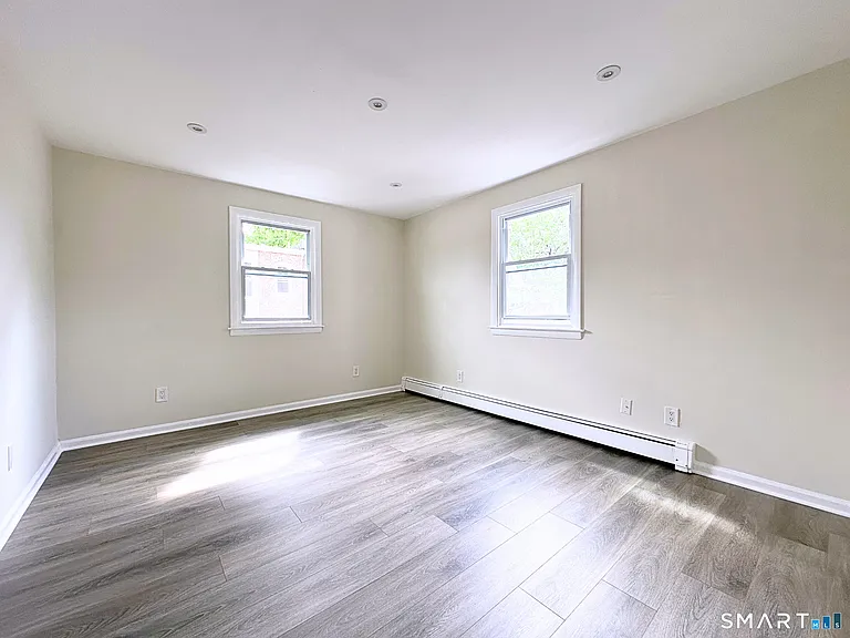 13 Bartlett St #2 — Photo 13